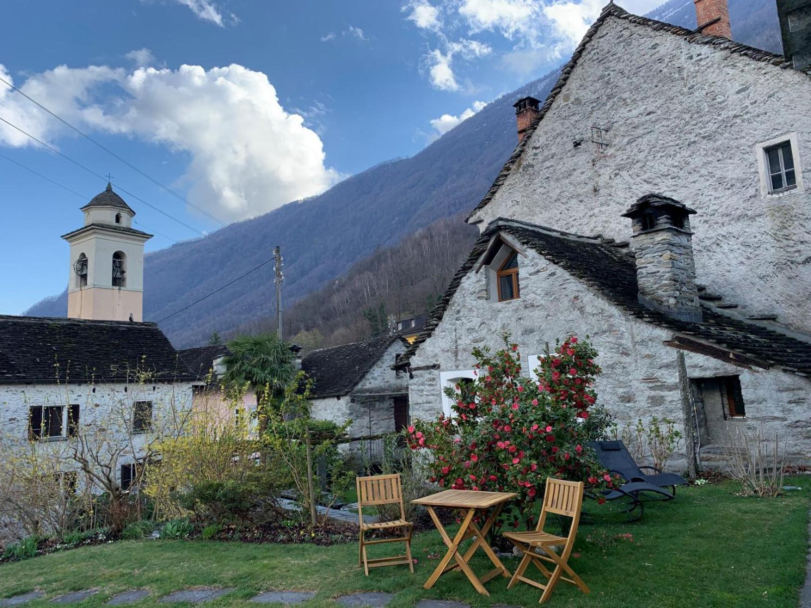 Pensione Ca' Serafina Lodano Bagian luar foto